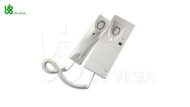 Telefono 2 hilos 2 pulsadores   Terminal con carcasa fabricada en plástico ABS de color blanco, con acabado brillo.